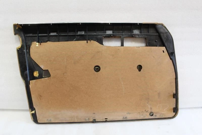 1981 1982 1983 1984 1985 MERCEDES 300SD W126 RIGHT FRONT DOOR TRIM PANEL DATE Foto 2 de 4