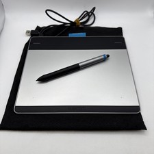 Wacom Pen and Touch Tablet - Small Silver (Intuos CTH-480, wired)