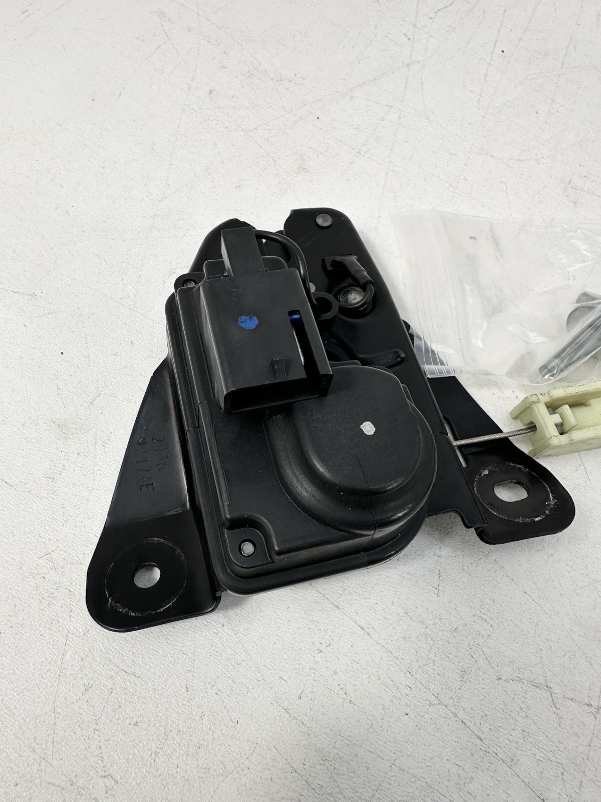 2014 - 2024 MASERATI GHIBLI TRUNK LID LATCH LOCK ACTUATOR & EMERGENCY HANDLE OEM