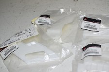 Mitsubishi Eclipse Cross PHEV Halter rechts links Stoßfänger vorn 8301D657 ab 21
