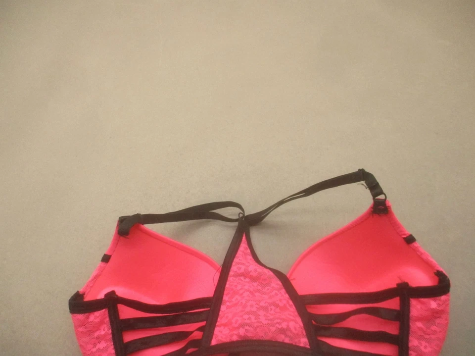 Sujetador 36C Tarea By Rue21 para mujer rosa forrado con aros cierre frontal espalda deportiva 9A Foto 4 de 4