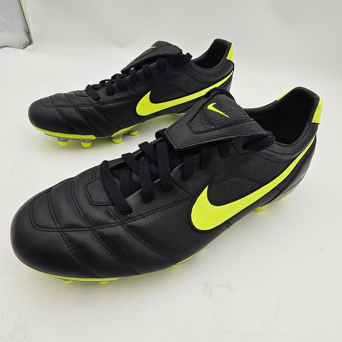 シューズ NikeTiempo GenioLeatherTF BLACKVOLT used Nike Tiempo Genio II Leather FG Soccer Cleats Black Volt 819213