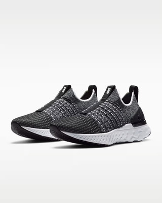 Nike React Phantom Run Flyknit 2 CJ0280-002 Womens 6.5 Black Running Shoe FD1196