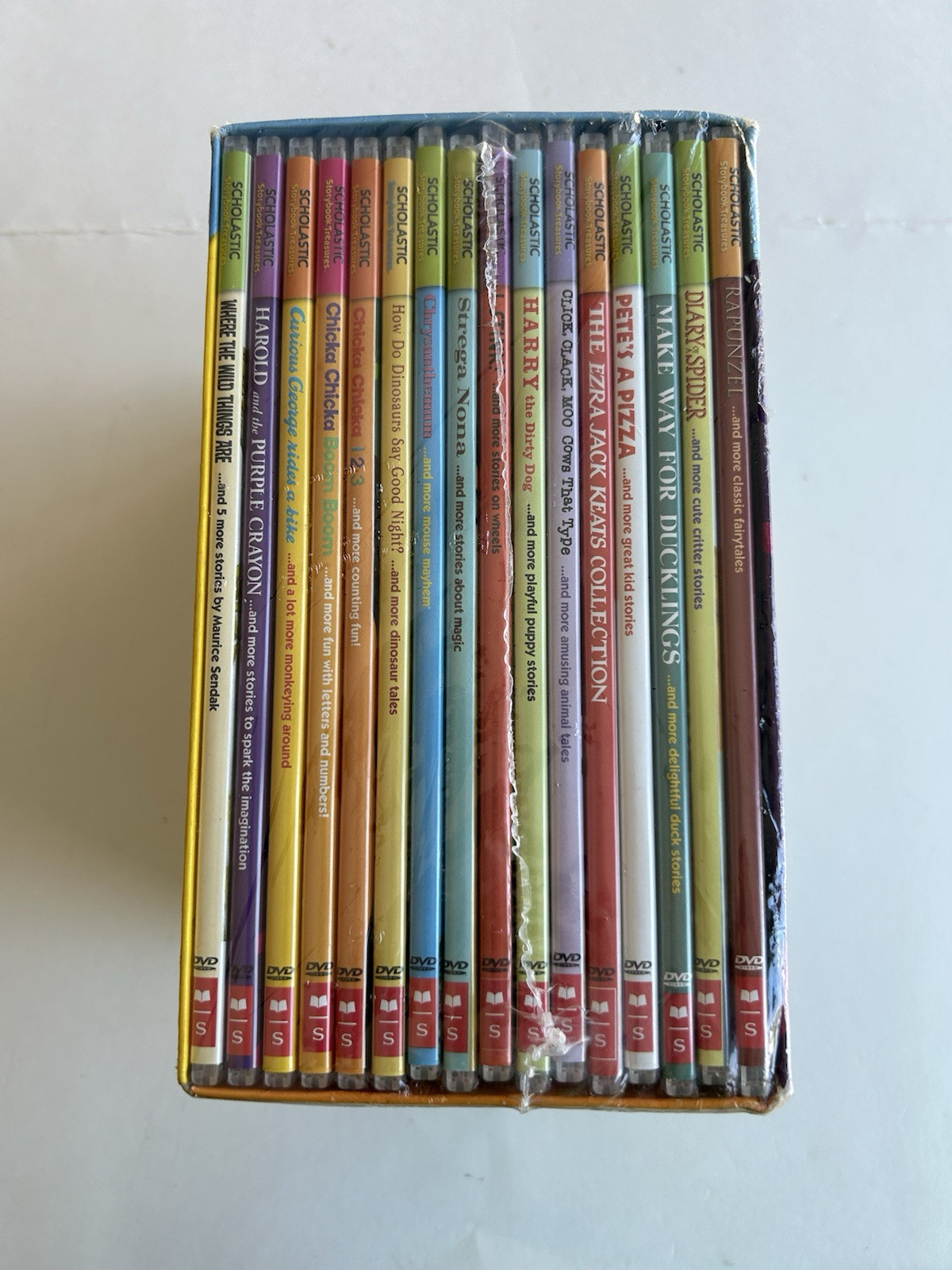 Amazon.com: Scholastic Treasury of 100 Storybook Classics Amazon.com: Scholastic Treasury of 100 Storybook Classics