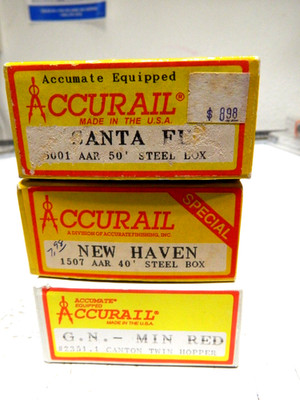 HO,Lot of 3 Accurail Freight cars, as described,orig boxes,2 built, one kit.
