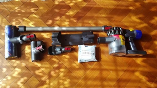 Dyson V8 Stick Vacuum