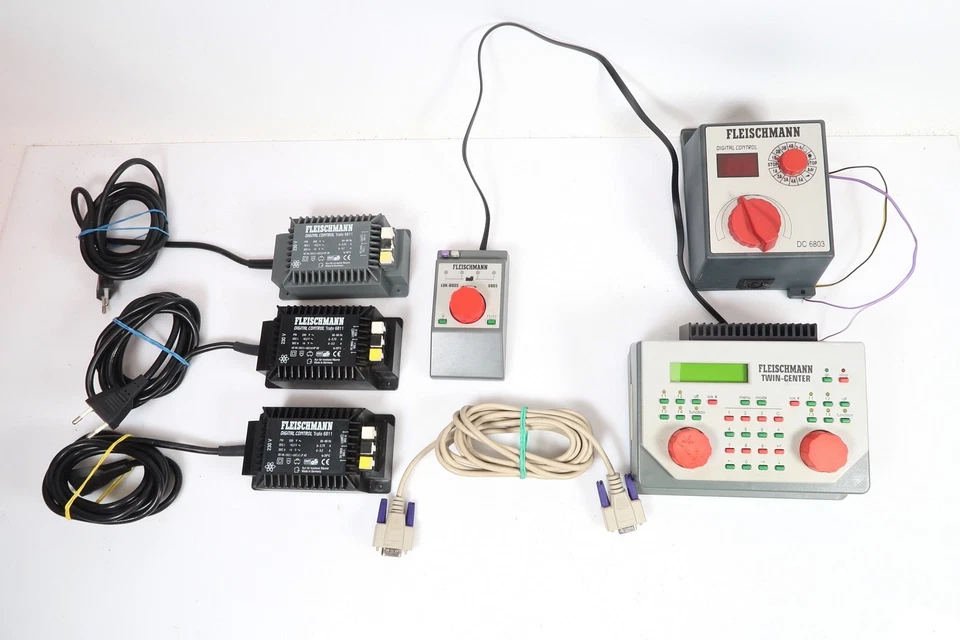 Fleischmann Twin-Center, Digital Control, Lok-Boss, Control Trafos im Konvolut