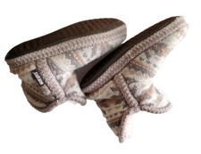 Mukluks Fair Island Small 5-6 Boots Gray Brown Faux Fur Lined Slip On Slippers