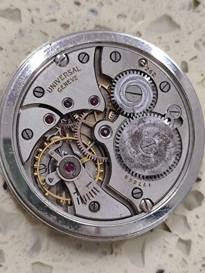 UNIVERSAL GENEVE Cal. 262 Swiss Made Movement With Dial Work & Stop for part - Image 3 of 4