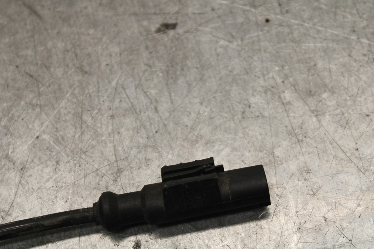 きゃん　0226 Amazon.com: URO Parts 022957147A Crankshaft Position Sensor