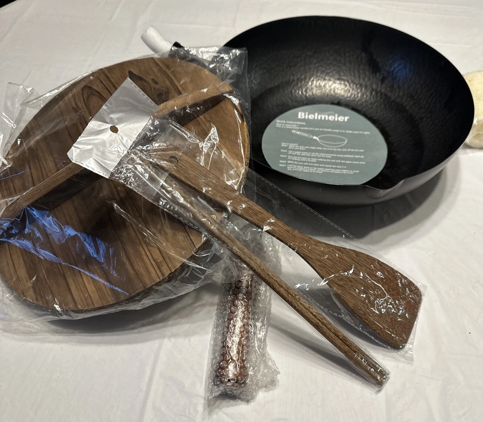 Bielmeier Wok Pan 12.5, Woks and Stir Fry Pans with lid, Carbon Steel
