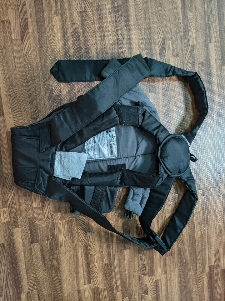 Infantino Black Convertible Carrier Newborn Baby - Image 2 of 4