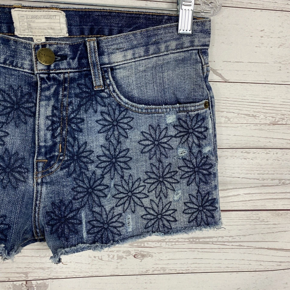 Pantalones Cortos de Jean Current Elliott The Boyfriend Talla 24 Verano Amor Bordados Florales Foto 2 de 4