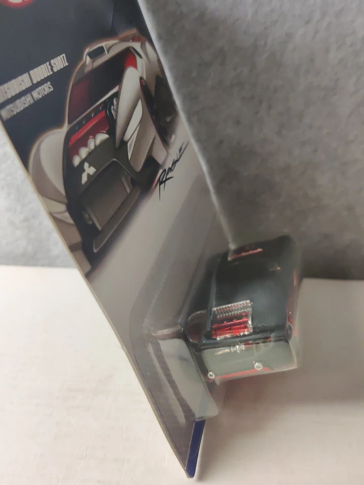 Hot Wheels 2007 Designers Challenge Mitsubishi Doble Shotz - Muy buen estado con protector  Foto 4 de 4