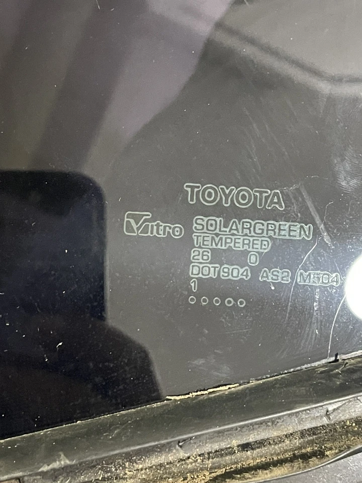 原始设备制造商后左驱动侧四分之一窗玻璃丰田迷彩 2018 - 2024 — 第 2/3 张图片