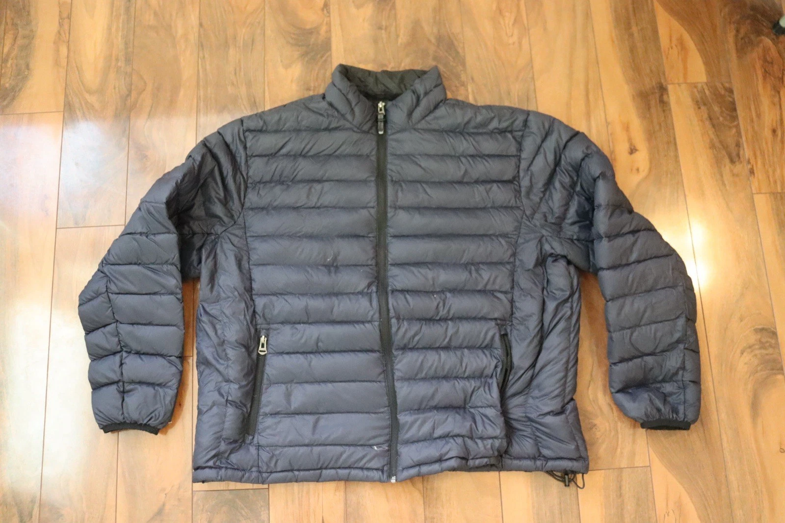 Cole Haan Packable Lightweight Premium Down jacket
Opens in a new window or tab