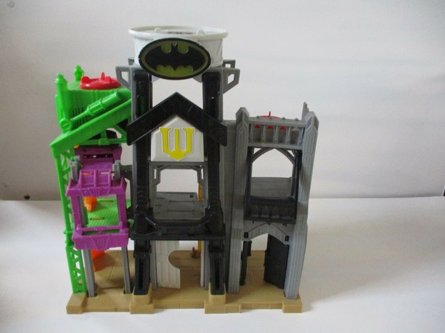 wayne manor playset