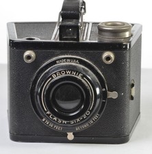 Kodak Brownie Flash Six-20 Camera   Vintage 1940s   AS-IS, Untested-needs repair