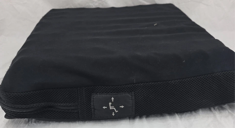 Numotion Roho 黑色轮椅填充舒适座椅靠垫 — 第 4/4 张图片