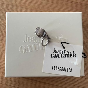 Broche Vintage Jean Paul Gaultier - Dimensions 50x20mm | Bijou Collector Occasion