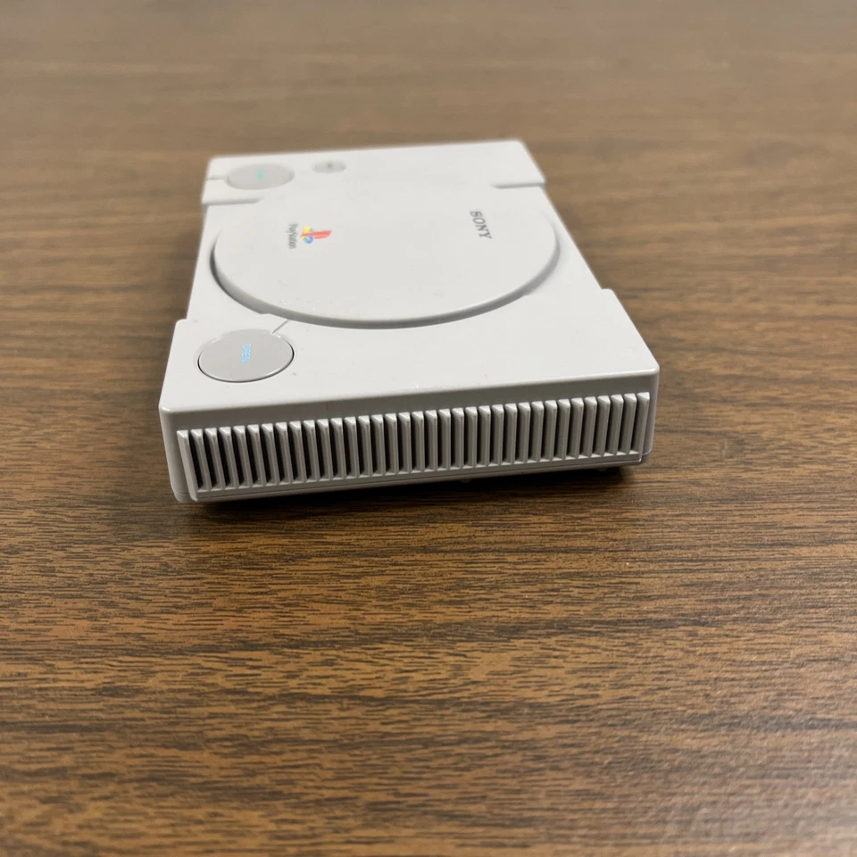 Consola Sony PlayStation Classic Mini SCPH-1000R solamente Foto 4 de 4