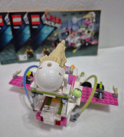 The LEGO MOVIE ICE CREAM MACHINE (70804), NOT Complete, w/instructions & figures