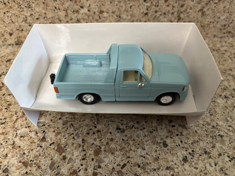 K-Line Die Cast Kruiser K-94205 1995 Ford F-150 Pick-up 1:43 - Image 3 of 4