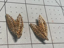 Vintage Gold Tone PIM clip On Earrings Filigree Leaves 