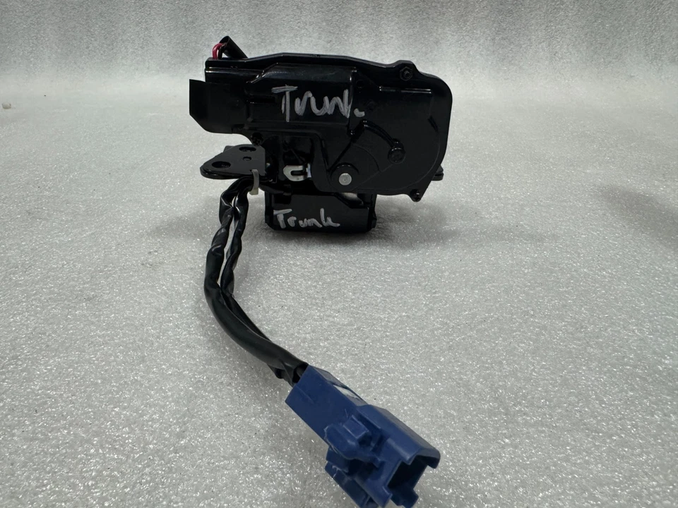 Lexus IS300 2002 Sportcross maletero trasero pestillo bloqueo actuador OEM Foto 4 de 4