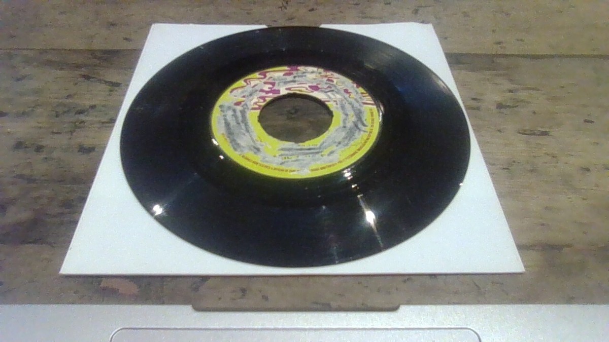 英7” Eric Barnet The Horse GS100 Gas /00050 Eric Barnet ‎– The Horse / Action Line 7