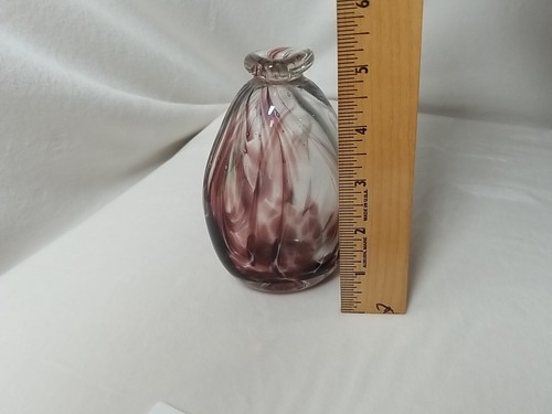 Lavendar Streak Glass Bud Vase 5 " Signed M M Smith 97 Vintage - Picture 3 of 6