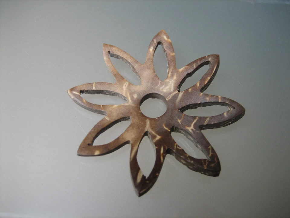 Kokosnuss - Knopf - Blume - 49mm - Trachtenknopf - Mantelknopf - Jackenknopf - Bild 1 von 1