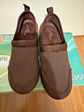 NIB Brown Easywalk Comfortwave Zenni shoe sz 5