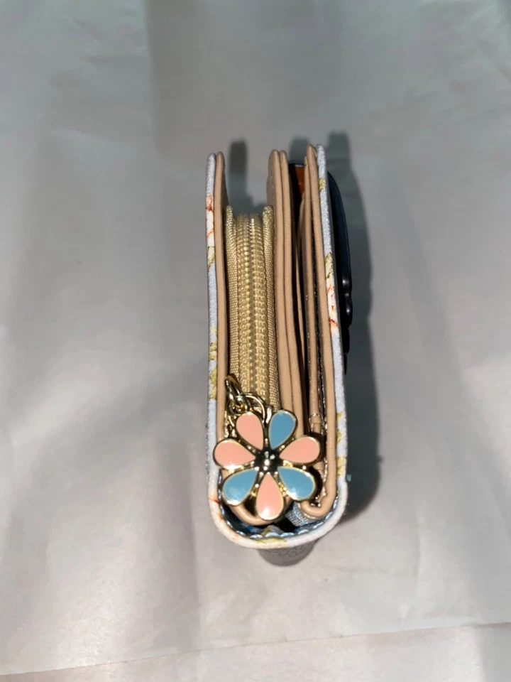 Cartera pequeña Natural Life floral con cremallera mini para damas con encanto azul claro floral Foto 2 de 4