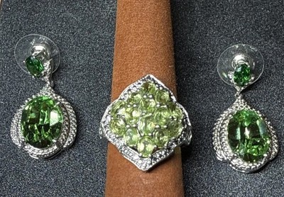 Womens Ring Green Stones Ring And Earrings STS Karis Size A Little Over 5