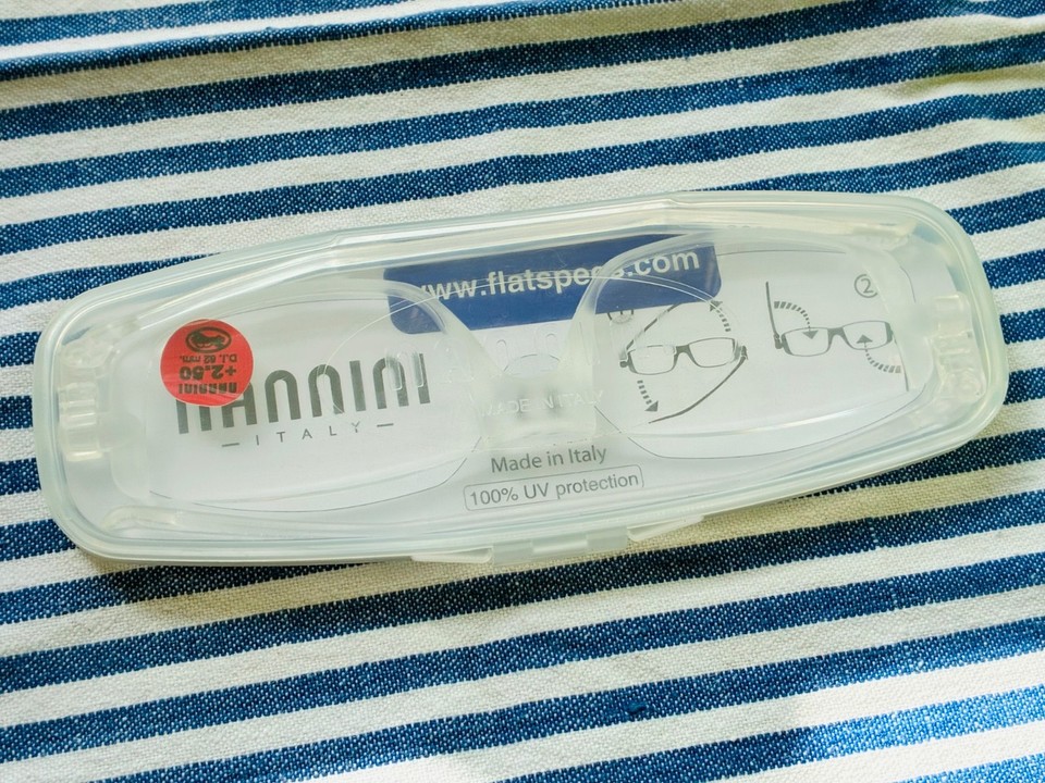 Nannini Italy Compact 1 UltraThin Flat Folding Reading Sunglasses Tinted Readers