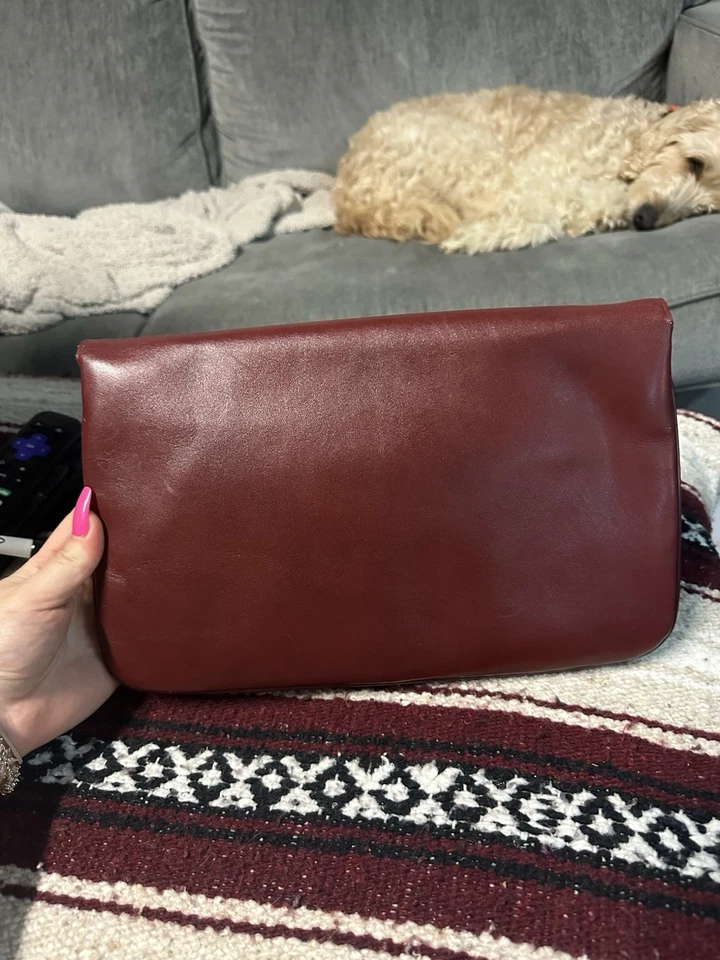 Винтажный Etienne Aigner застежки 70-х Дамская сумка сумочка Oxblood красный металлический логотип конверт - Изображение 2 из 4