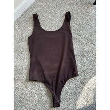 Women's Express Espresso Body Contour Bodysuit Size M Scoop Neck