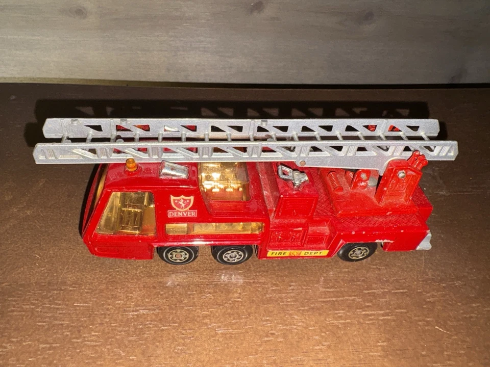 VINTAGE MATCHBOX SUPER KINGS LESNEY K-9 CAMINHÃO DE BOMBEIROS 1972 - Imagem 4 de 4