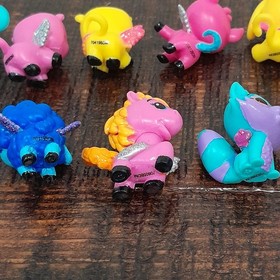 Spin Master Hatchimals CollEGGtibles Mini Figures Mixed Lot of 10 Glitter Wings