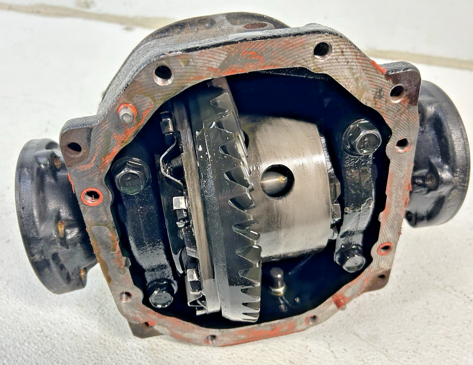 Lexus 300 Rear Diff 2001-2005 Lexus IS300 A/T Locking Torsen LSD 3.909 rear differential ...