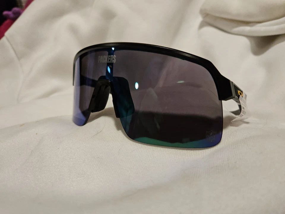 Oakley OO9463 Sutro Lite Green Bay Packers поляризованные матовые черные подлинные - Изображение 2 из 4