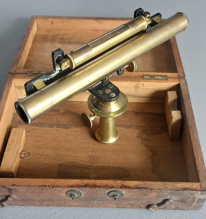 Ancien théodolite d'arpenteur niveau lunette Instrument Ancien De Meusure - Photo 3/4