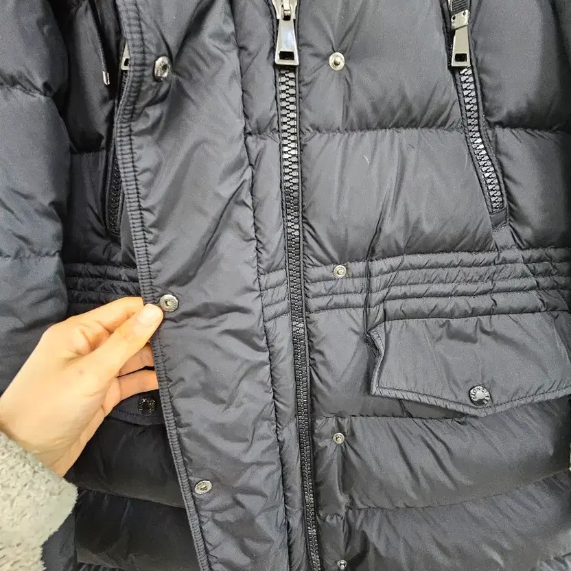 Moncler Women's Down Jacket - Aphrodite Black, Size 1 thumbnail 11