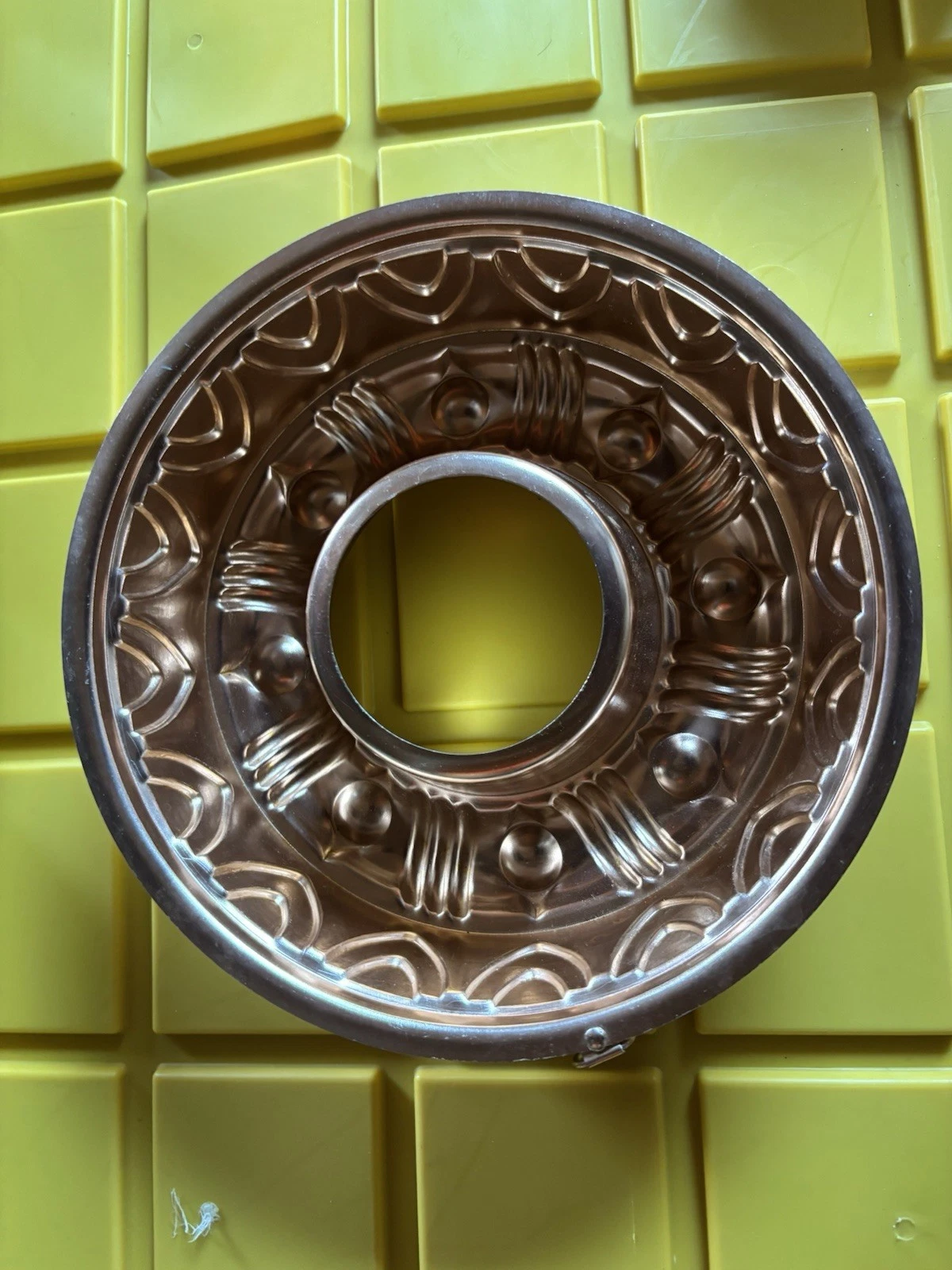 Vintage Pink Bundt Cake Pan - 3.5 Cups
