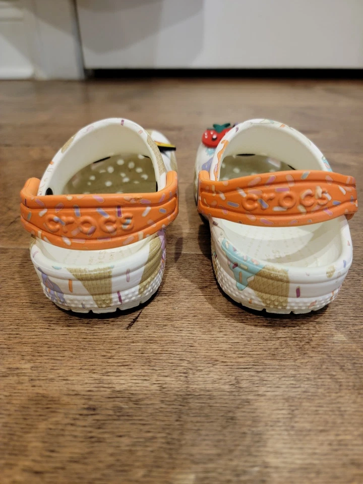 Zueco clásico con gráfico de helado Croc: para niños pequeños talla 6 Foto 4 de 4