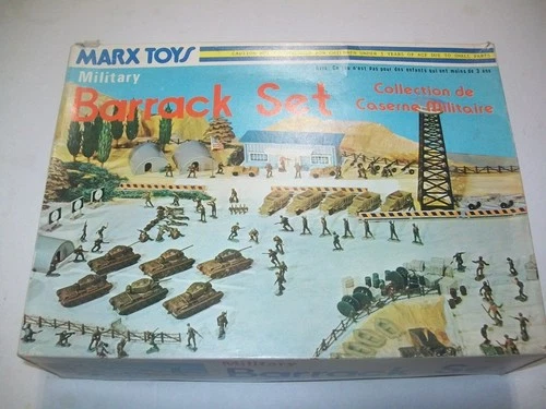 VINTAGE  MARX  1960/70'S  H.O   MILITARY  " BARRACK "  PLAYSET  HK-5085  W/BOX