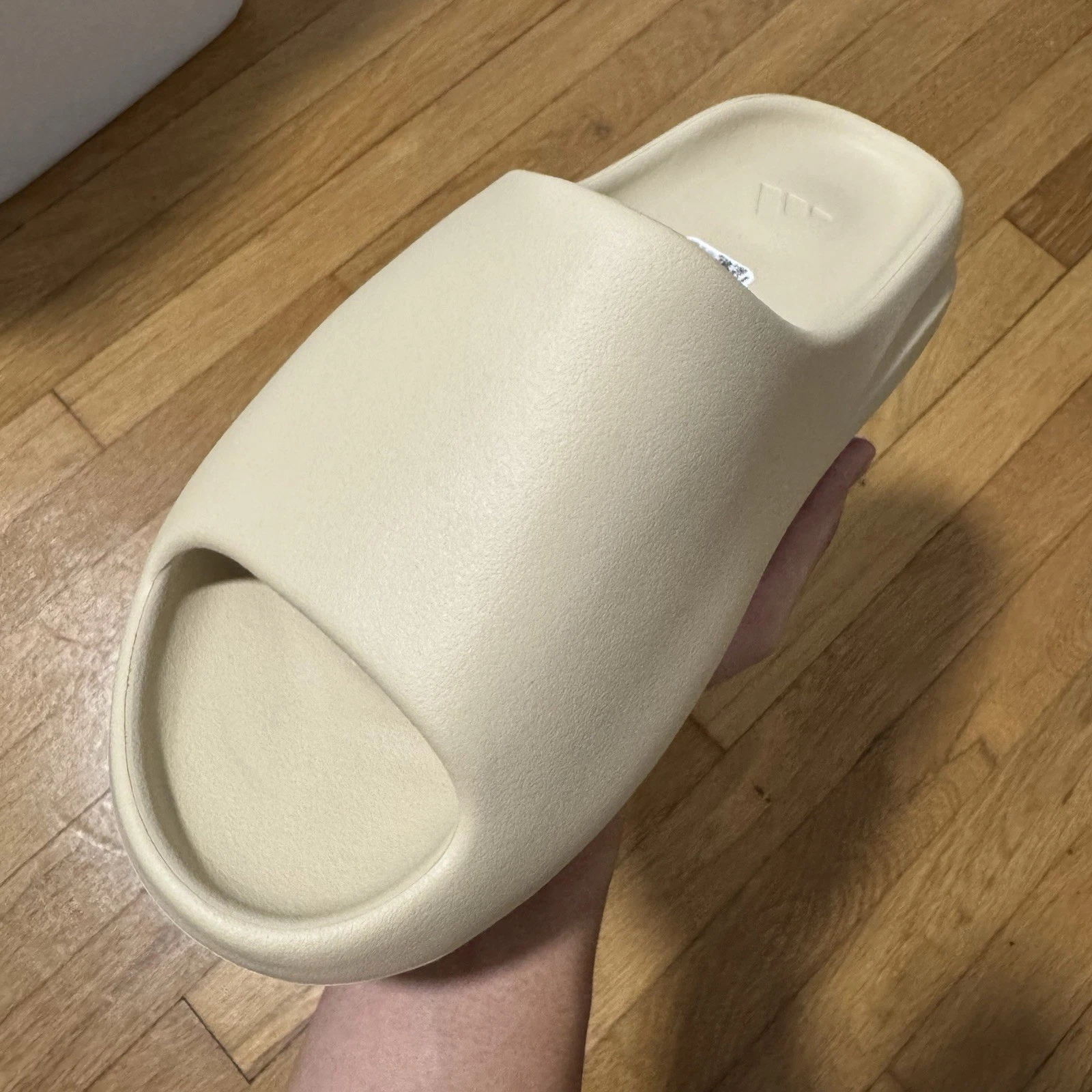 Taglia 10 ✅ Nuovo con Difetto Yeezy Slide "BONE" 2022 fz5897