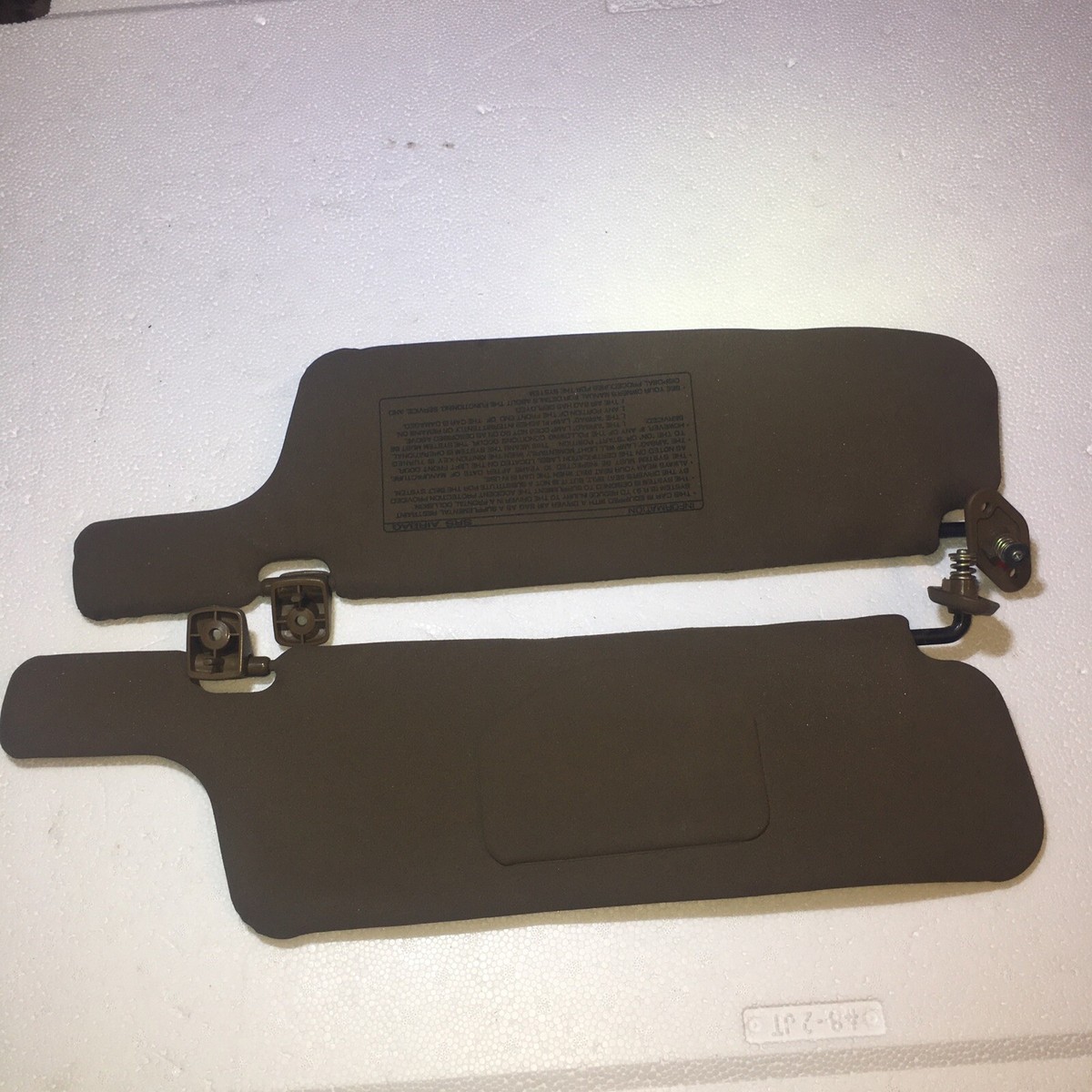 sun　です 1990-1993 Nissan 300ZX Driver & Passenger Side Sun Visor