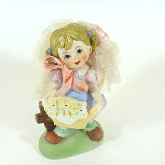 Vintage Figurine Girl Basket w 3 Kittens Carrying Bag of Rocks 4.5